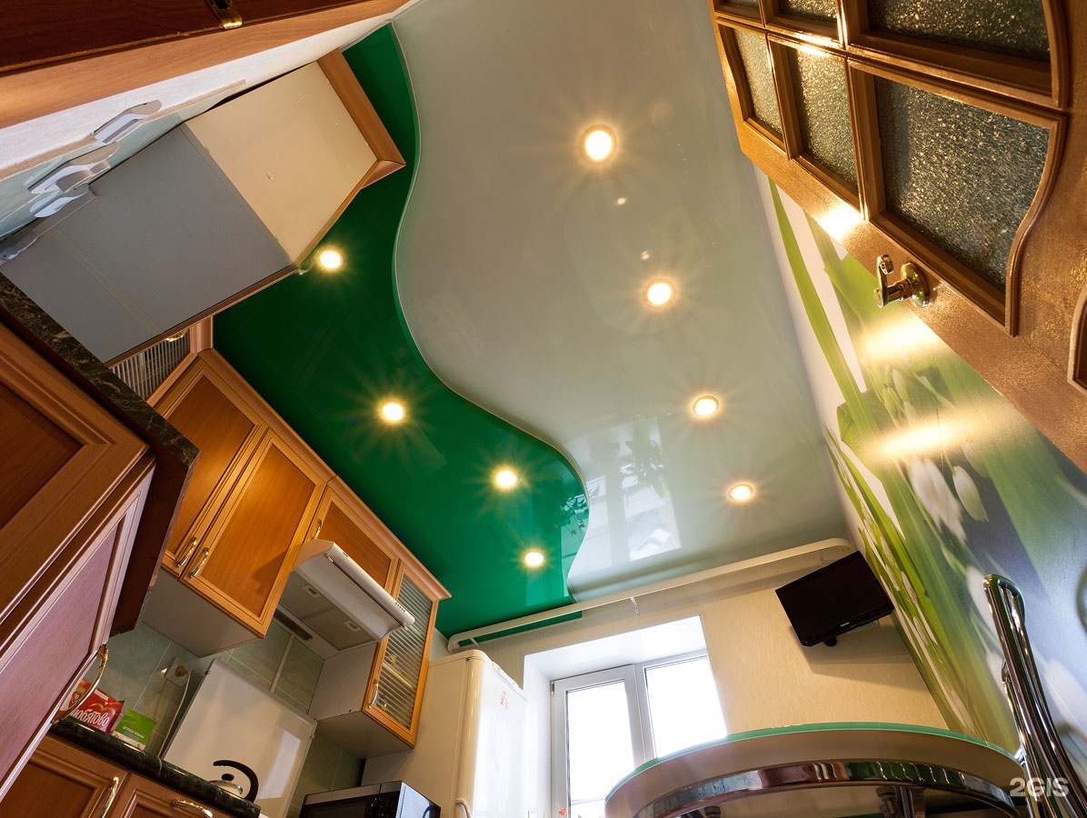Натяжные потолки легкие. Натяжные потолки. Многоуровневые натяжные потолки. Многоуровневые натяжные потолки с подсветкой. Зеленый навесной потолок на кухню.