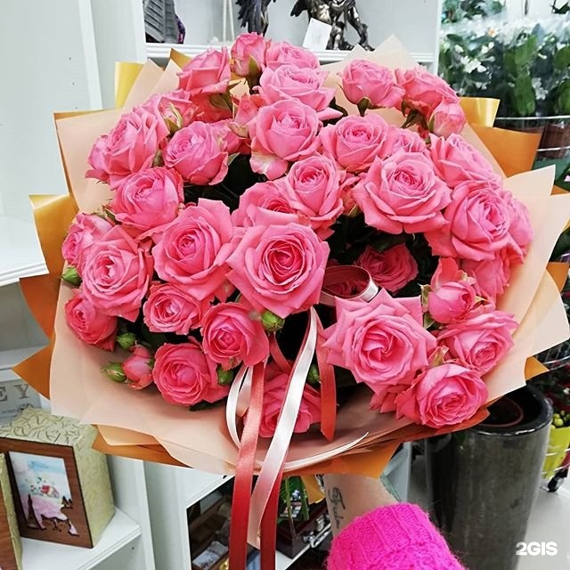 Сургут. Флориаль г сургут каролинского. Флориаль сургут. Фото сургута цветы. Цветочный магазин сургут флориаль.