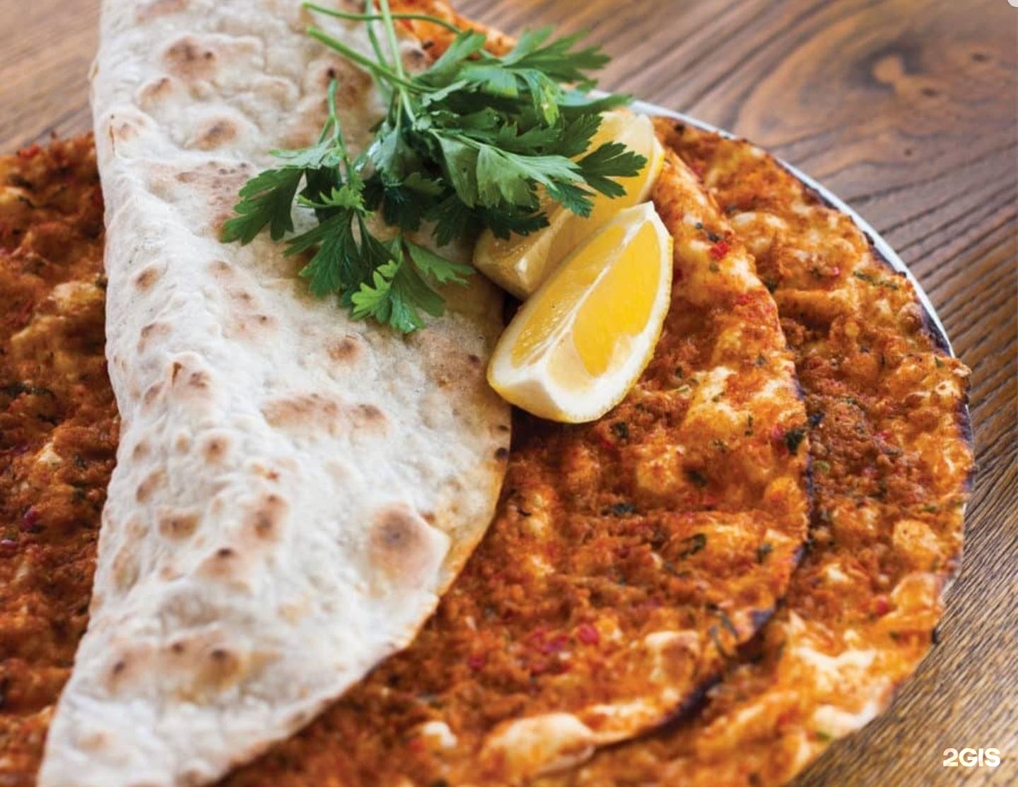 Лахмаджун и ламаджо. Ламаджо армянский что это. Лахмаджун армянский. Лахмаджун армянский. Ламаджо.