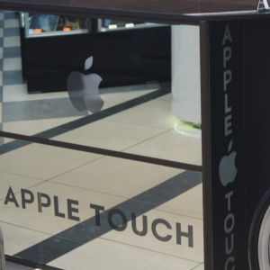 Фото от владельца Apple Touch, магазин