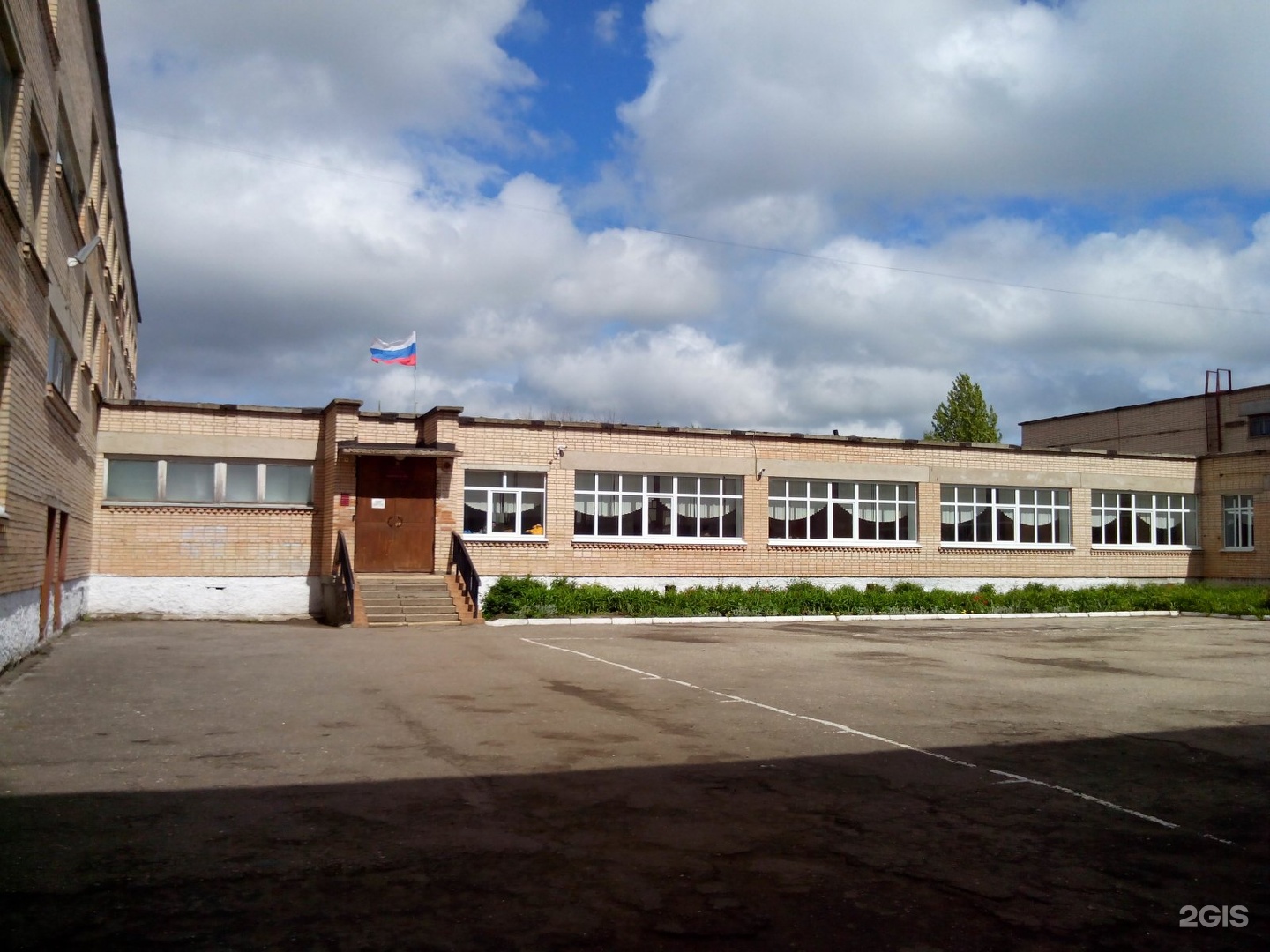70 школа улица. Школа 17 Рязань. 70 Школа Рязань Недостоево. Школа №70. Школа 72 Рязань.