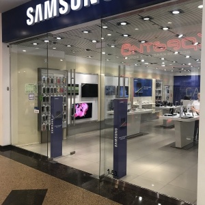 Фото от владельца Samsung, сеть фирменных магазинов