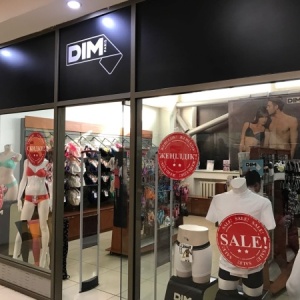 Фото от владельца DIM, сеть бутиков нижнего белья и чулочных изделий