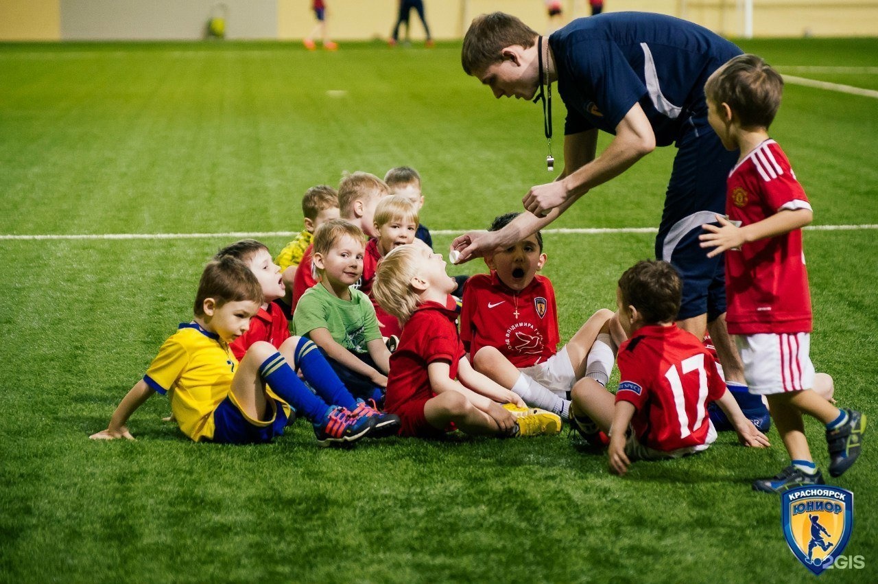 Play in the school football team. Юниор футбольная школа Красноярск. Юниор футбольная школа Бородино. Футбольная школа Красноярск. Юниор Северск футбольная школа.