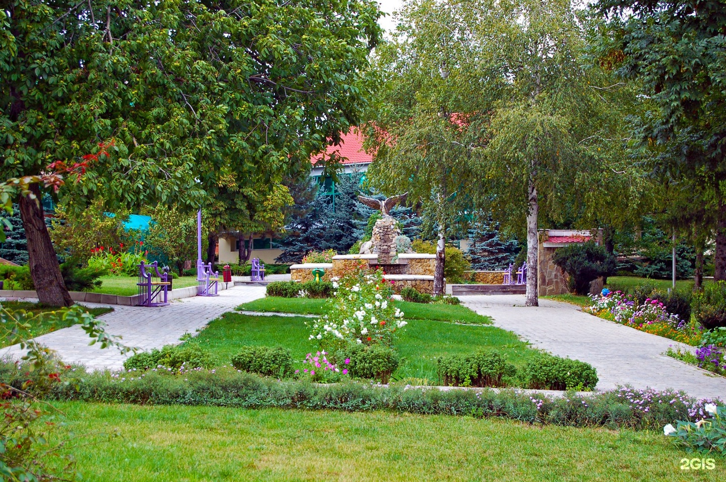 Парк зеленый квартал иноземцево фото