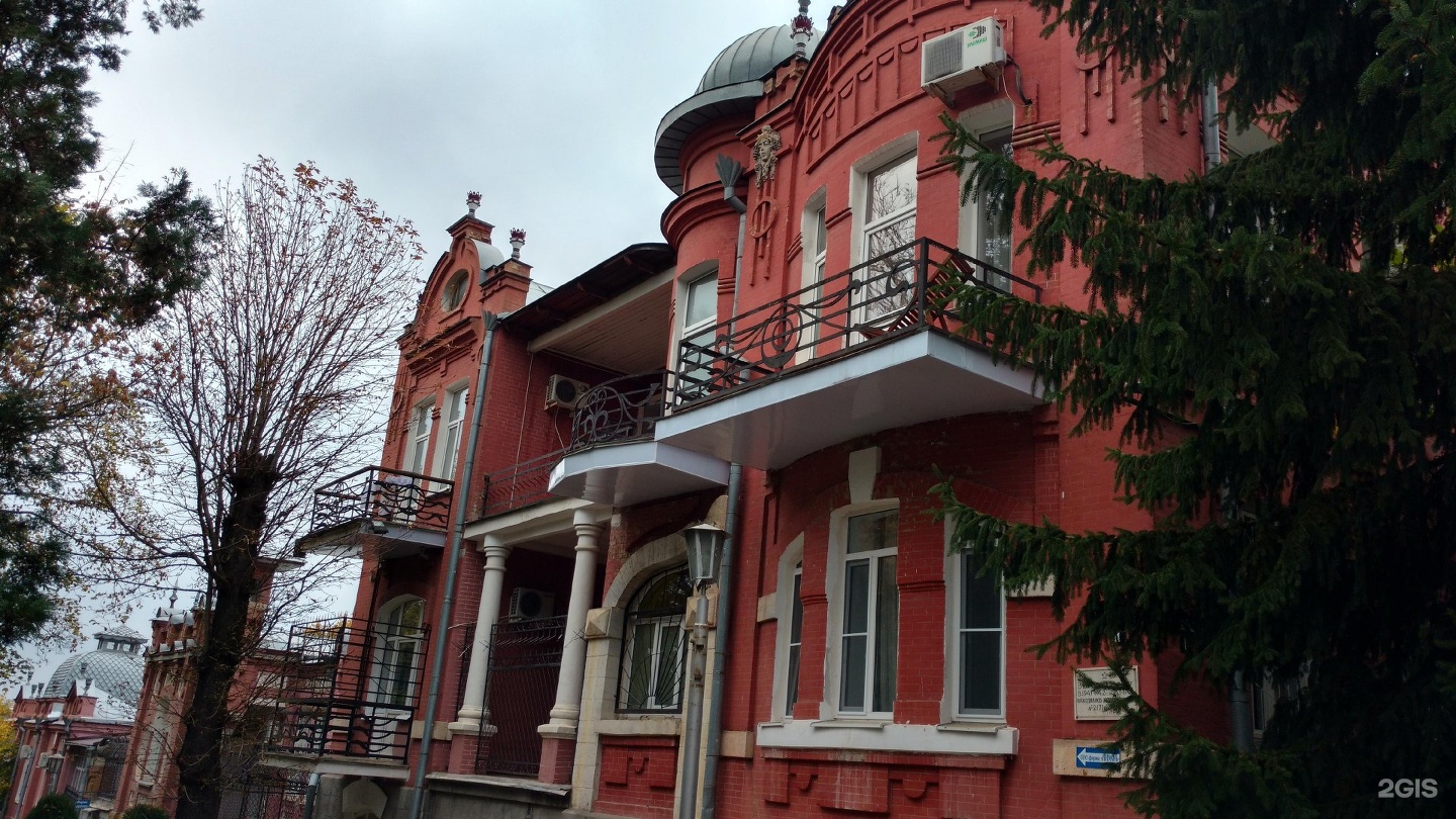 Лермонтова 11 екатеринбург. Лермонтова 11. Тамбов дом назарьева. Лермонтовская 11. Магазин рекорд в сочи.