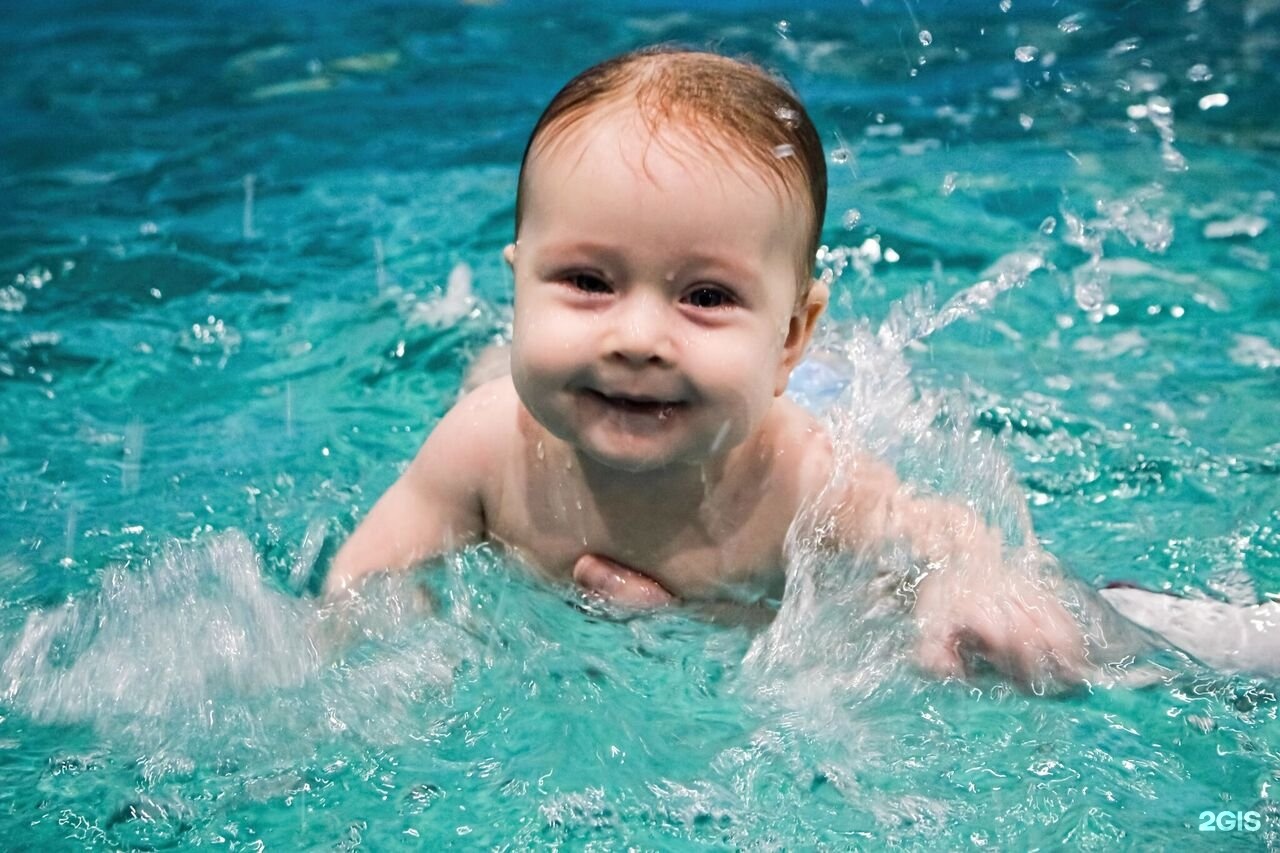 Бассейн ломоносов. Запись в бассейн. Боязнь воды ребенок. Способности к плаванию у детей. Плавание для малышей до года ЕКБ.