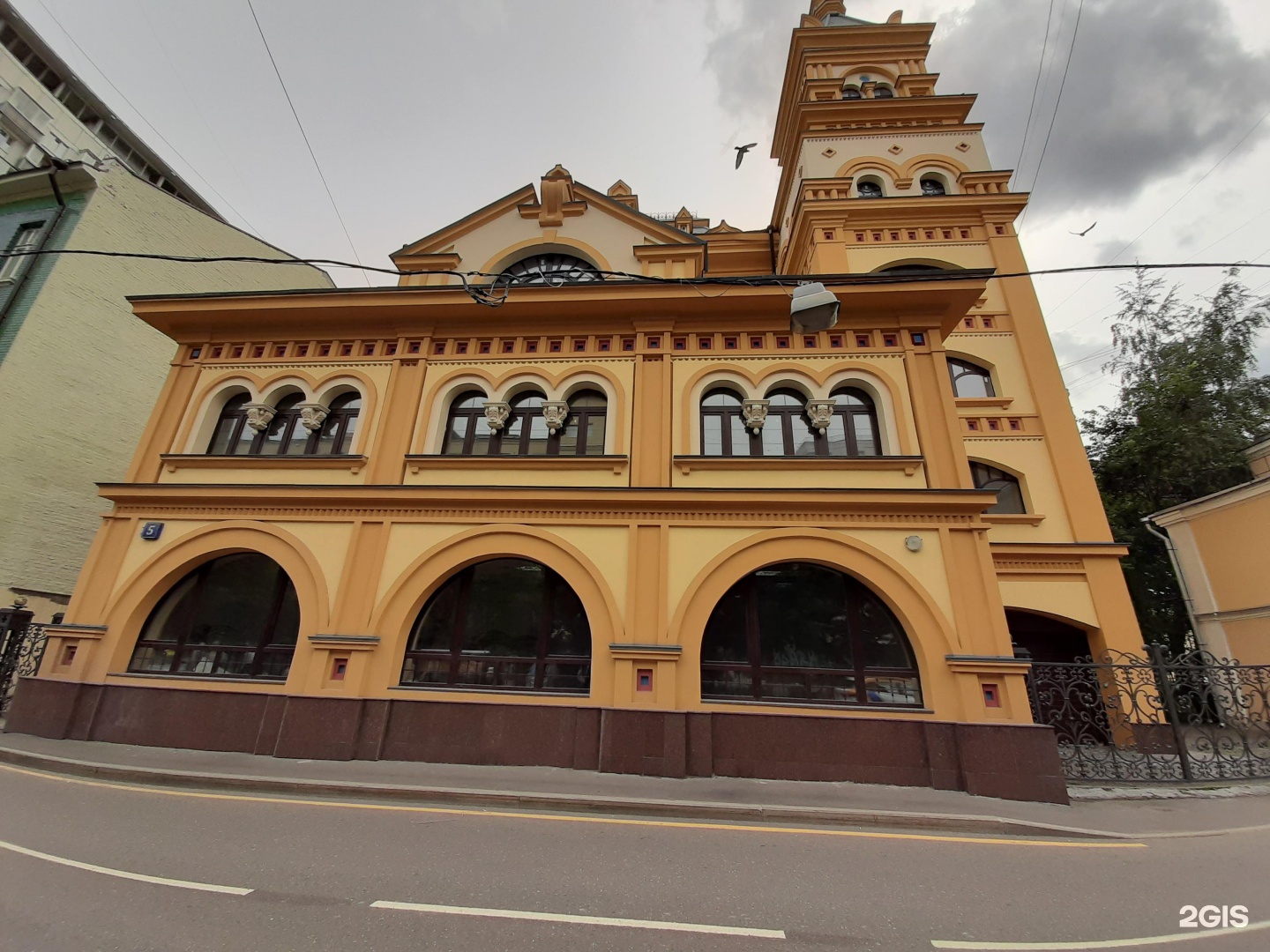 москва, 1-й хвостов пер. москва 1 хвостов переулок. 1. здание 1-й хвостов переулок 5. хвостов переулок 5.