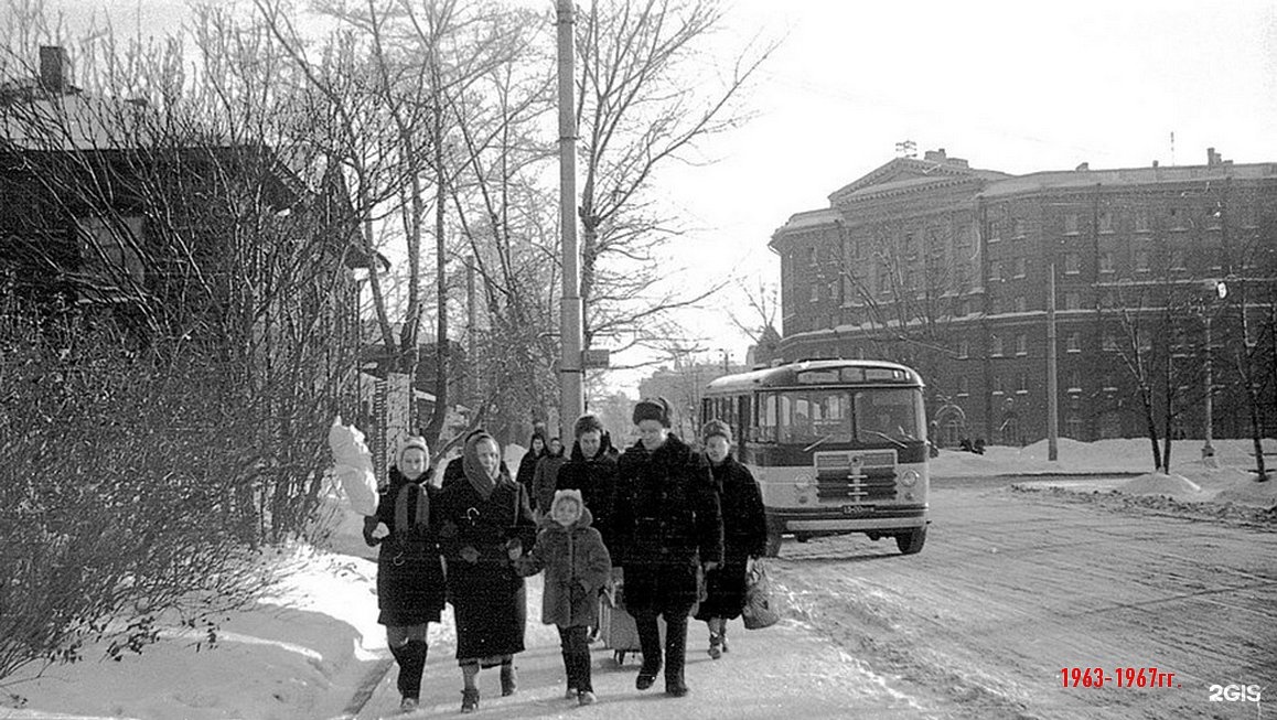 60 лет зимы. Новосибирск 60-х. Новосибирск в шестидесятые годы. Зимняя Советская улица. Новосибирск 50-60 годов.