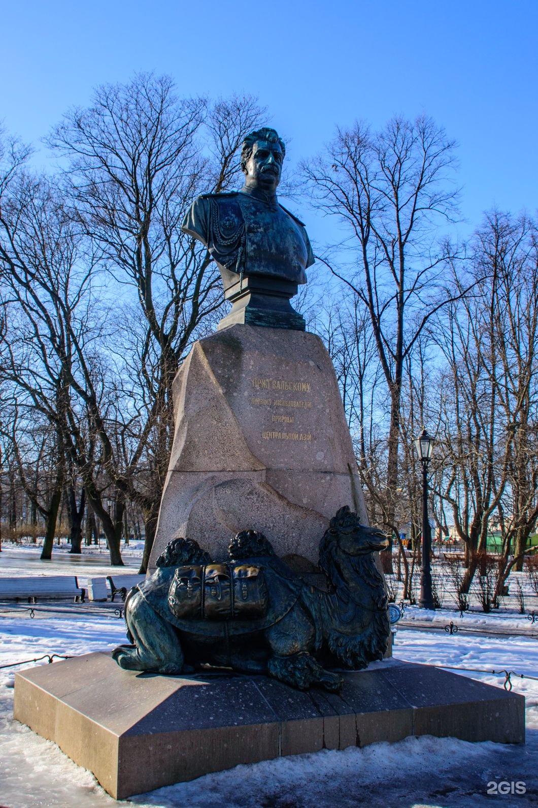 памятник пржевальскому в санкт петербурге напротив адмиралтейства