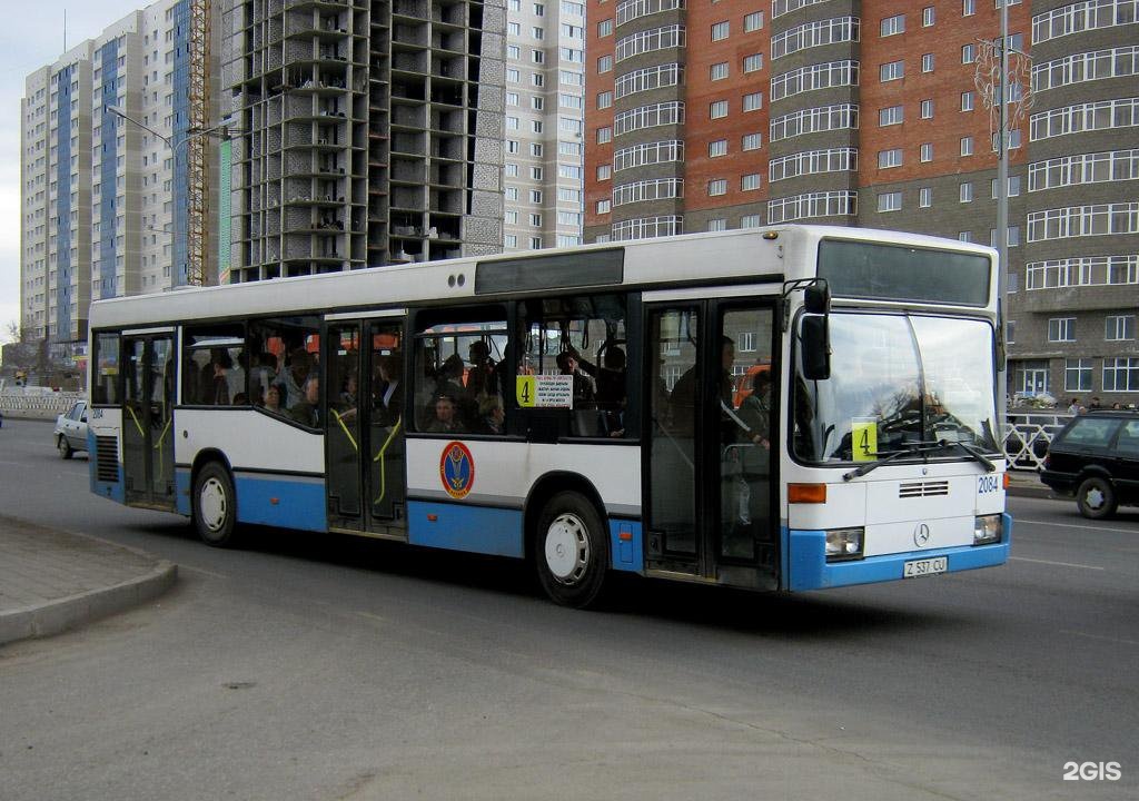 Автобус 4. Парк автобусов. Автобус 101 третий парк. Синие автобусы третий парк. Автобусный парк садовое кольцо.