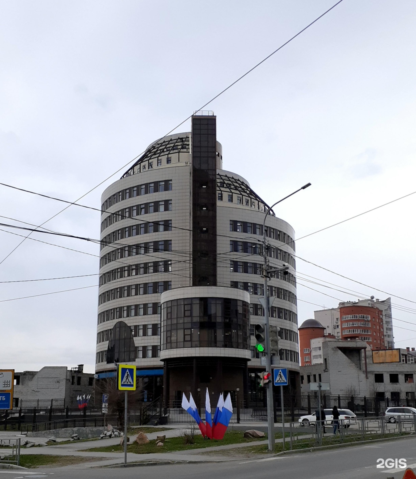 Партизанская 47. Социалистический 47. Оцепленное здание. Фото зданий налоговых органов по Ростове-на-Дону.