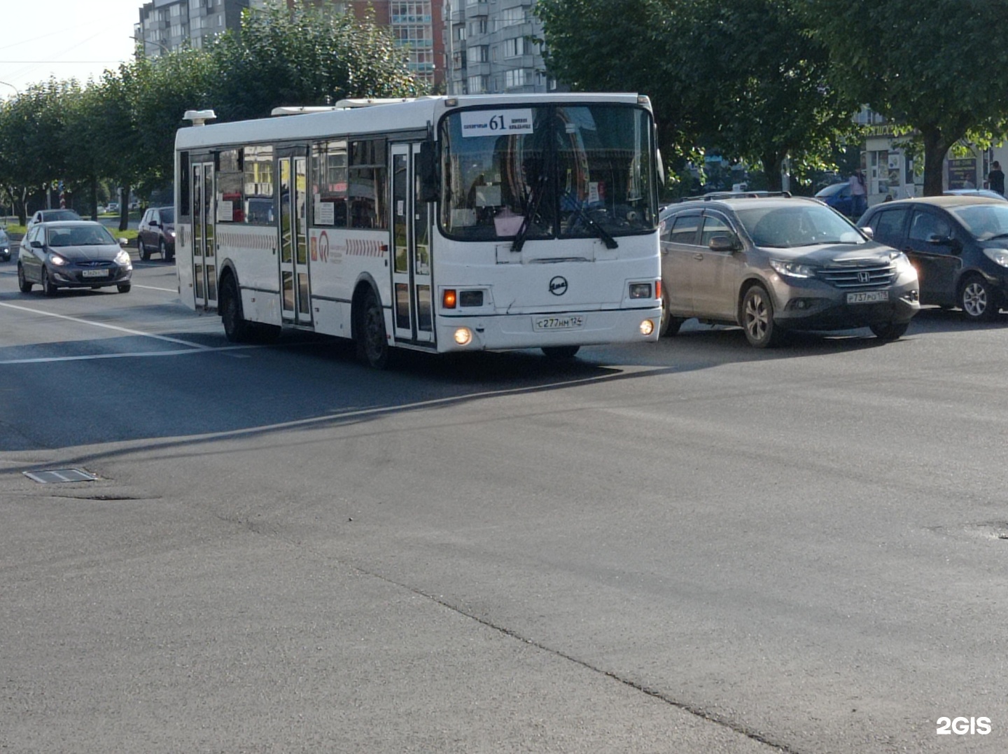 Автобус 61а волгоград. Автобус 61 Красноярск. 61 Автобус Оренбург. 61 Автобус Омск. Автобус 61 Москва.
