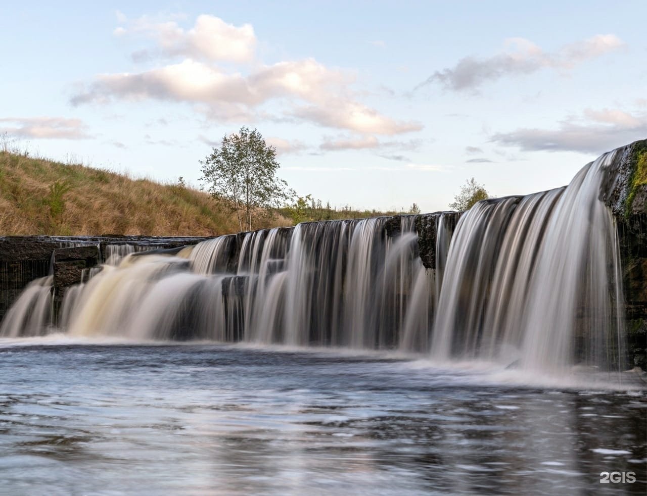 Тосненский водопад в Ленинградской области