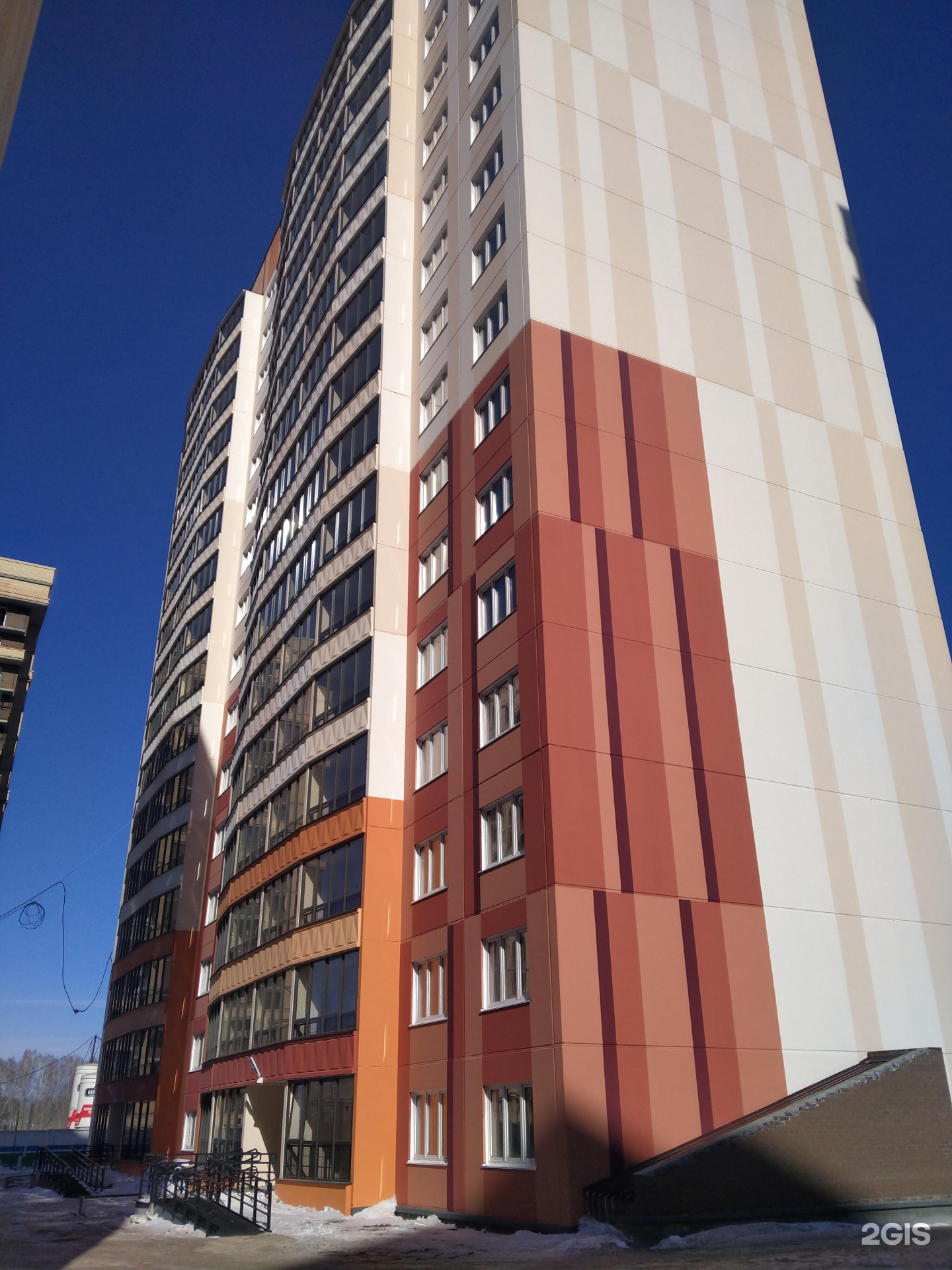Старый красный проспект новосибирска. Улица красный проспект новосибирск. Красный проспект 331/2 новосибирск. Новосибирск архитектурно художественная академия. Красный проспект 331.