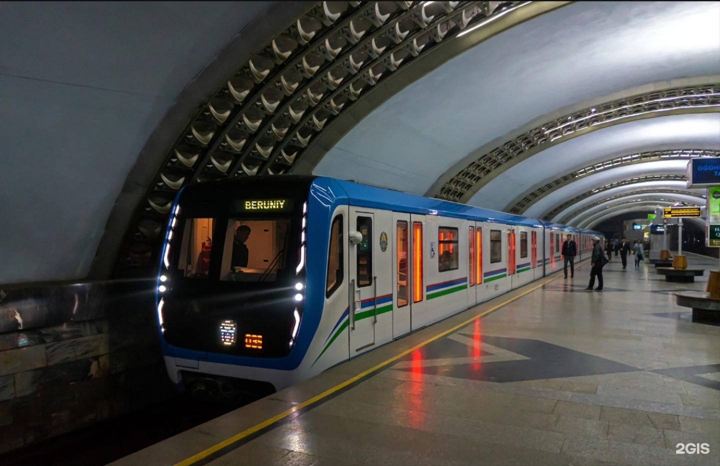 Будет ли новый метро. 81-765 Ташкент. Метро Узбекистана. 81-765.5 Ташкент. Ташкентский метрополитен 81-765.5.