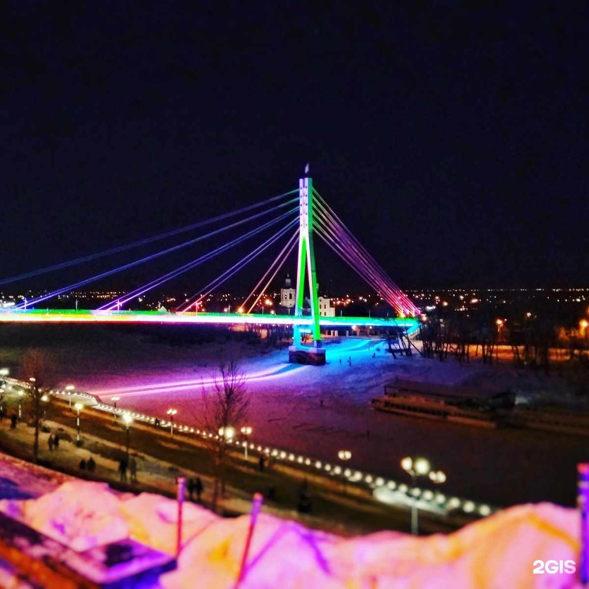 Мост влюбленных в тюмени ночью фото