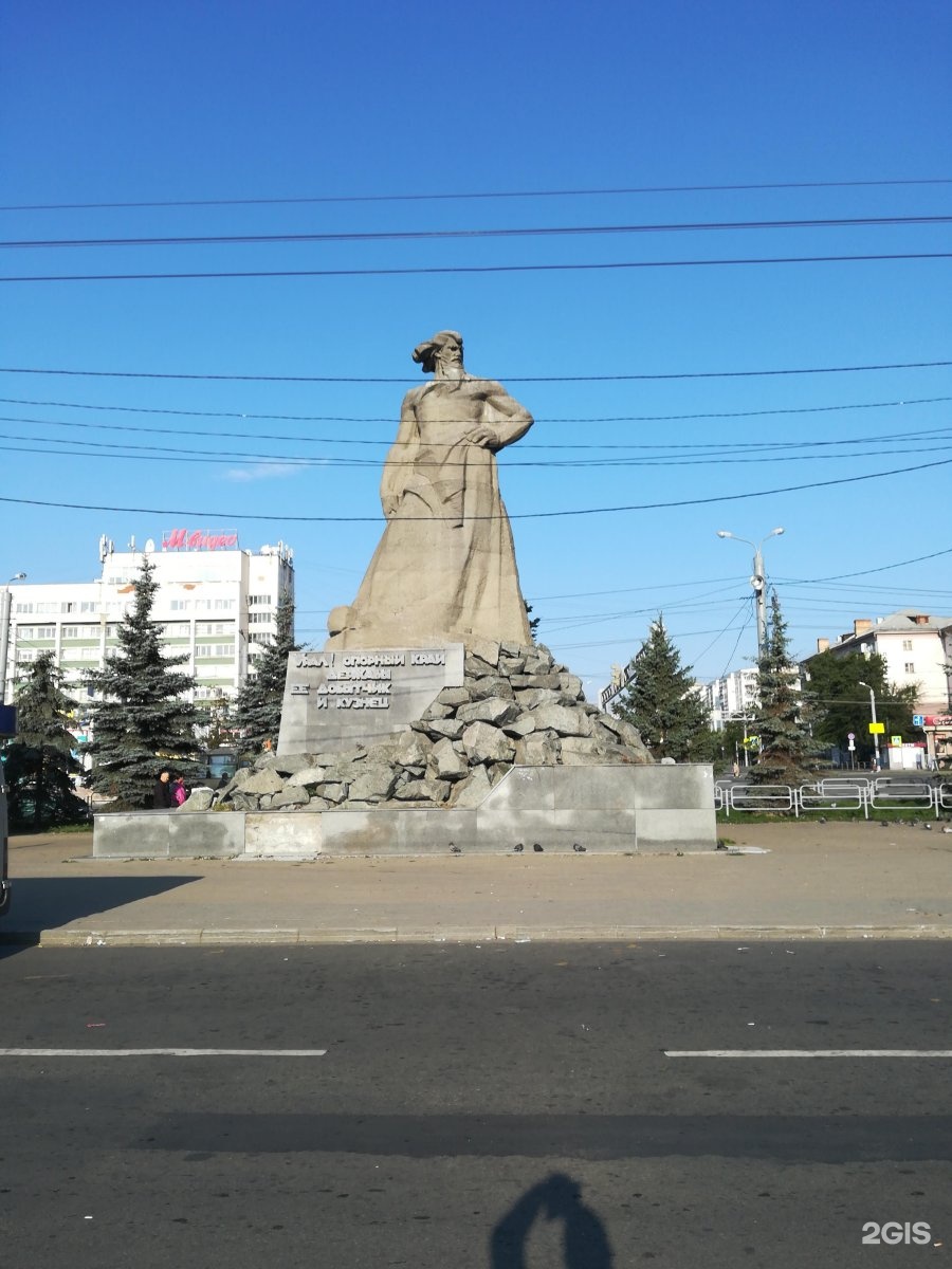 Памятник сказ об урале челябинск фото