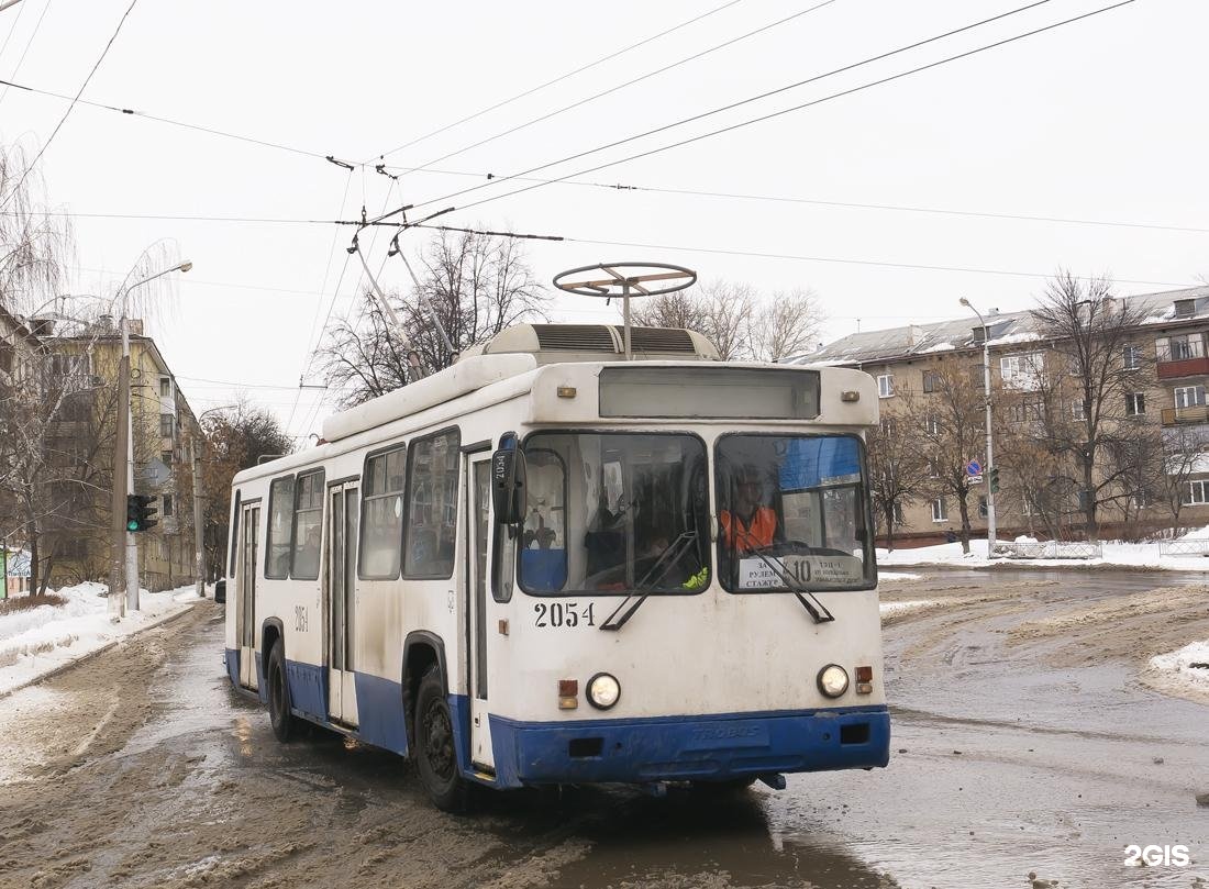 Т 10 троллейбус. 2054 Трамвай. 2054 Трамвай Новосибирск. Г Пенза троллейбус 2054 водитель.