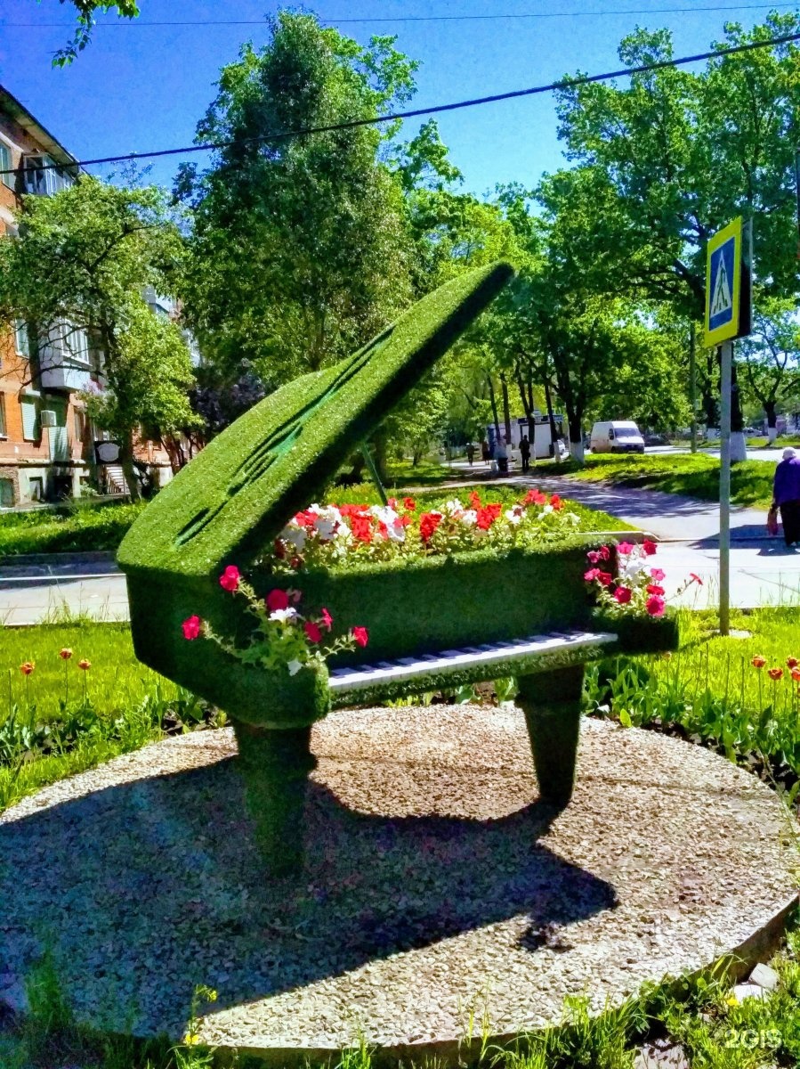 Белый рояль в Самаре памятник