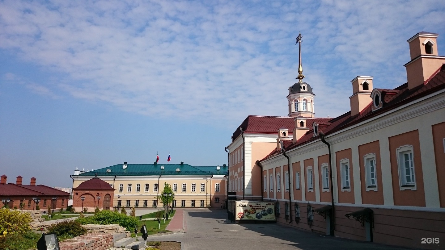 Петрушкин двор казань. Пушечный двор Казань. Пушечный двор Казань Кремль. Музей пушечного двора Казань. Кафе пушечный двор Казанского Кремля.