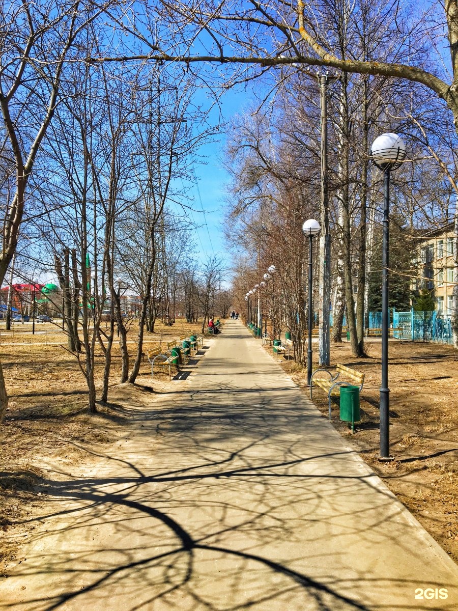 Зеленодольск гоголя. Школа 11 Зеленодольск. Гоголя 40 Зеленодольск. Улица Гоголя Зеленодольск школа 11. Бульвар Зеленодольск.