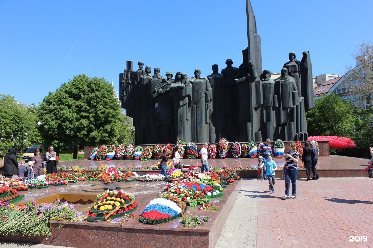 Картинка обелиск солдату