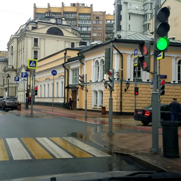 Улица большая никитская в москве