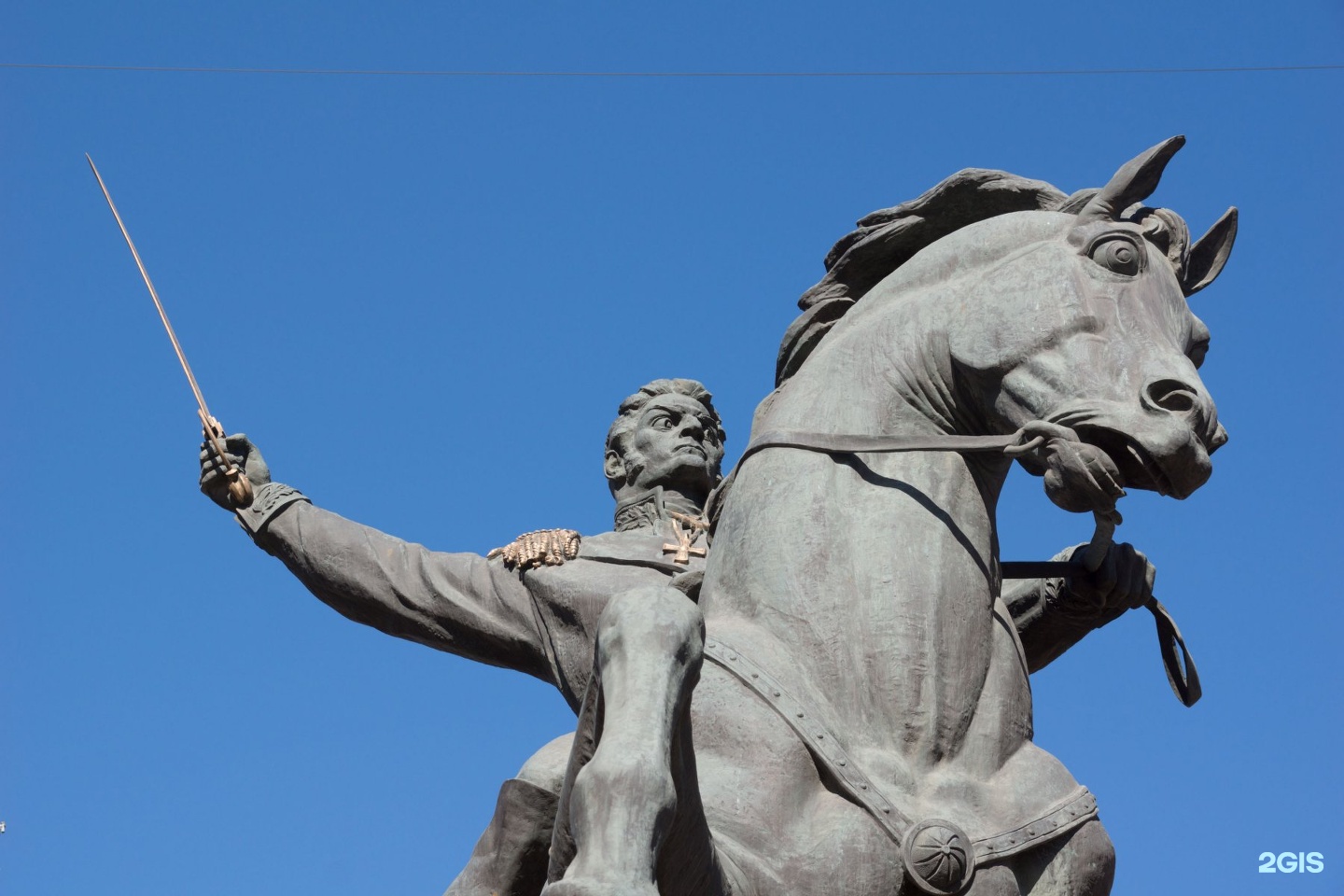 Памятники полководцам. Памятник Багратиону. Памятник п и Багратиону Москва. Памятник Багратиону в Тбилиси. Конный памятник полководцу Георгию Саакадзе.