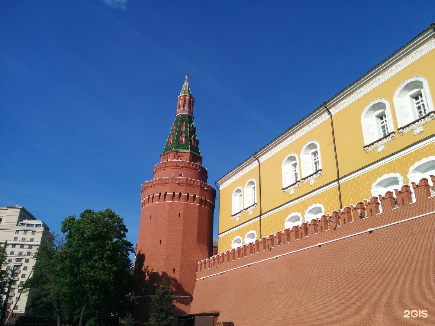 Угловая арсенальная башня московского кремля. Средняя Арсенальная башня. Арсенальная башня Кремля. Арсенальная башня Кремля фото.