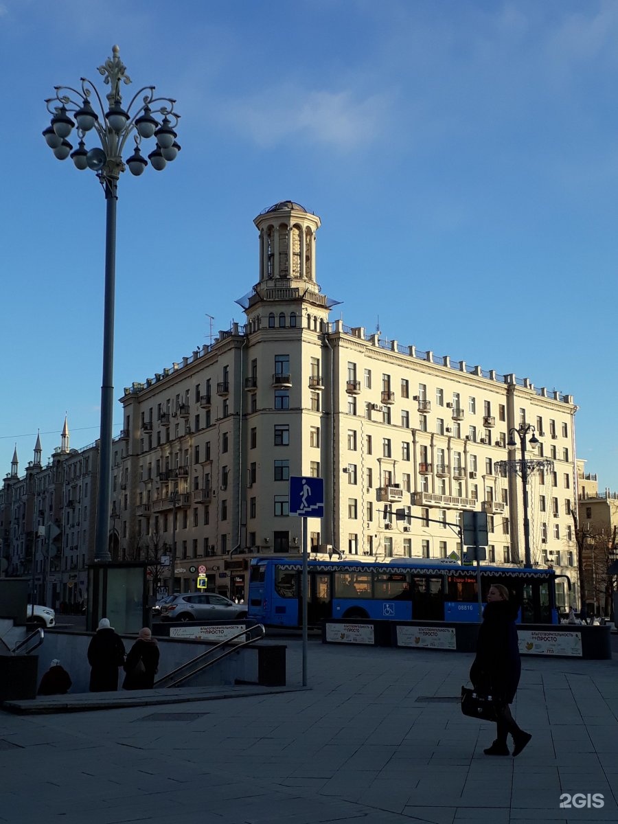 Бульвар 28. Тверской бульвар 28. Тверская 17 Москва. Тверская улица дом 17. Тверская улица 17 Москва.