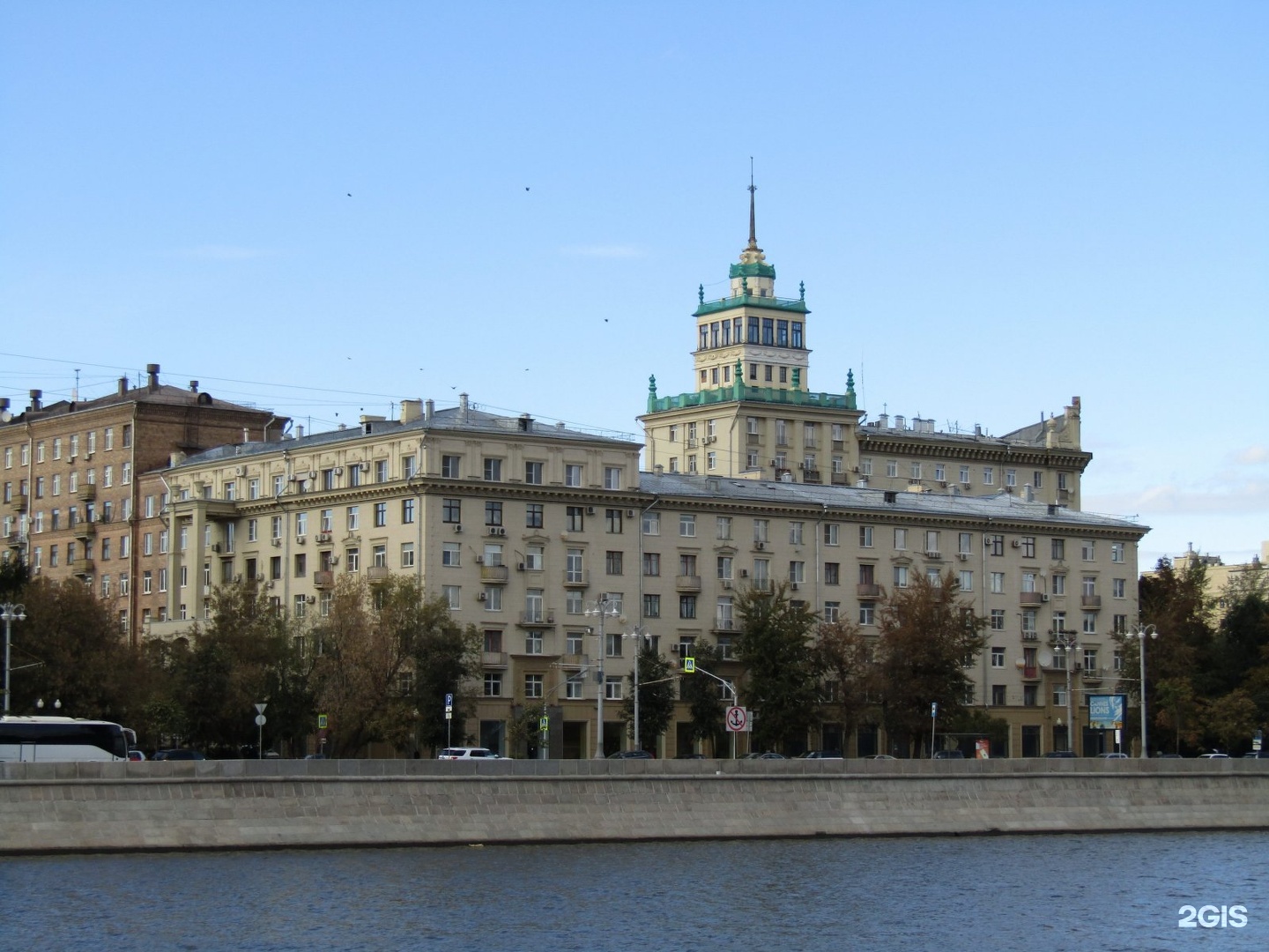 Г москва фрунзенская. Фрунзенская набережная 26. Фрунзенская набережная дом 26. Дом на Фрунзенской набережной. Фрунзенская наб., д. 26.