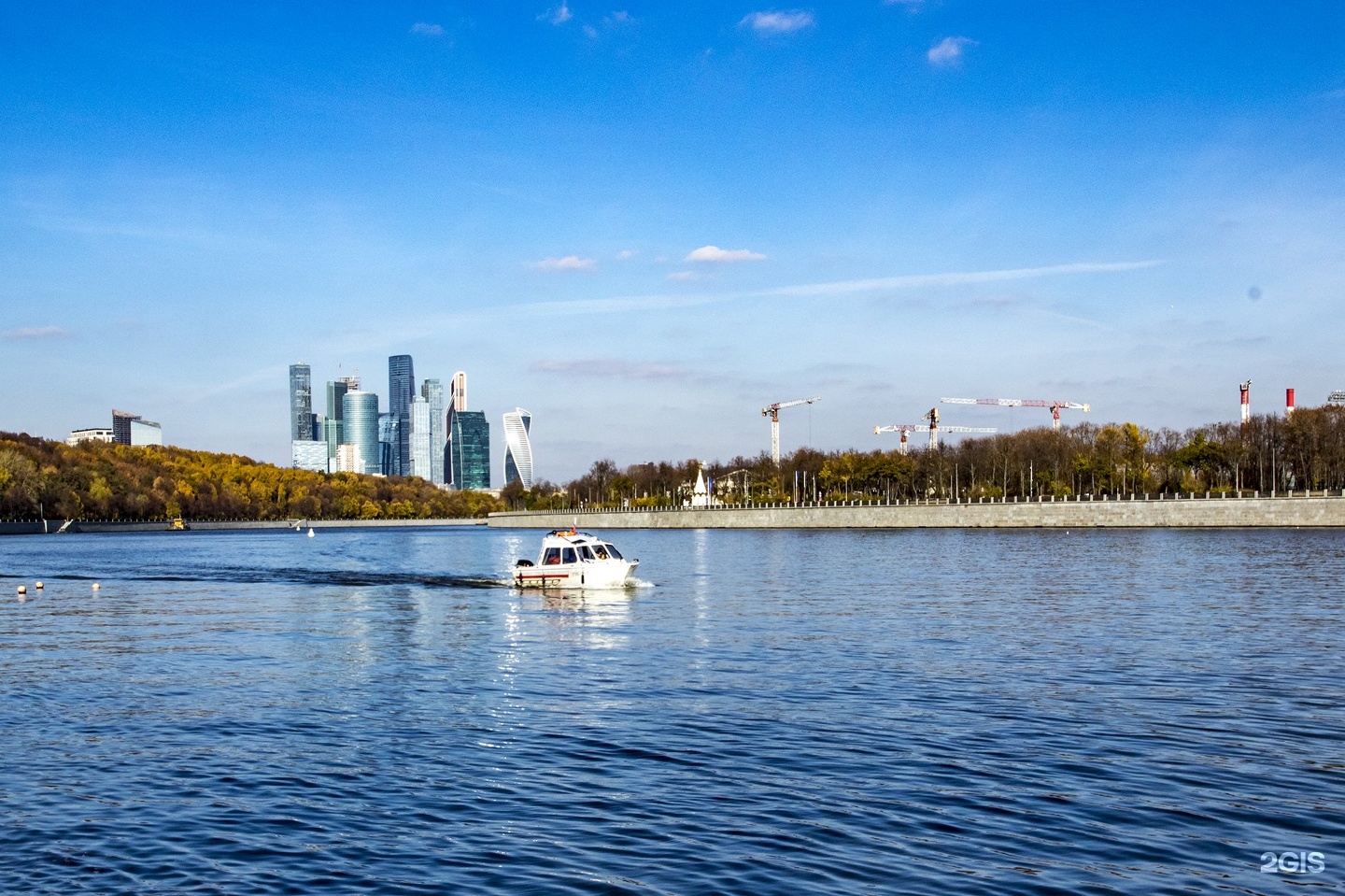 москва воробьевская набережная