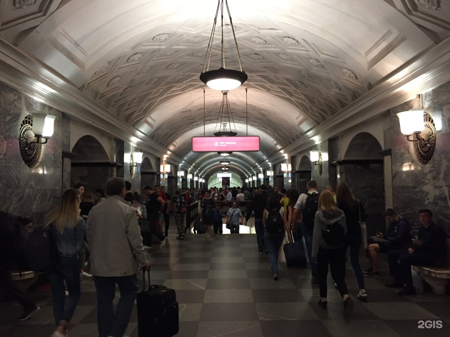 курская кольцевая вход в метро
