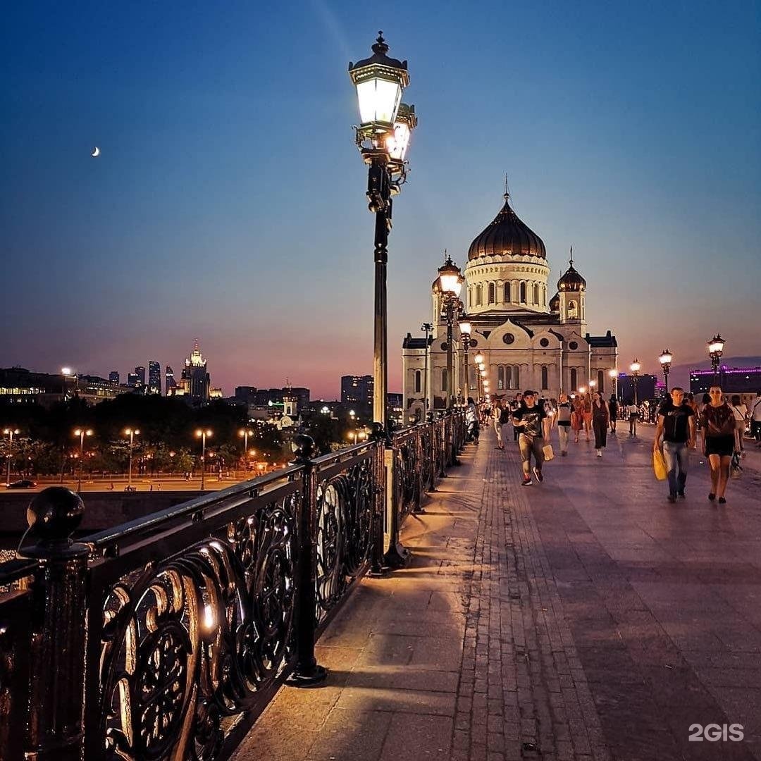 Патриарший мост в москве фото