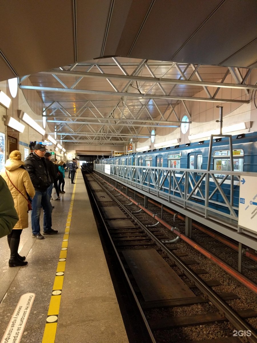 метро парнас в санкт петербурге
