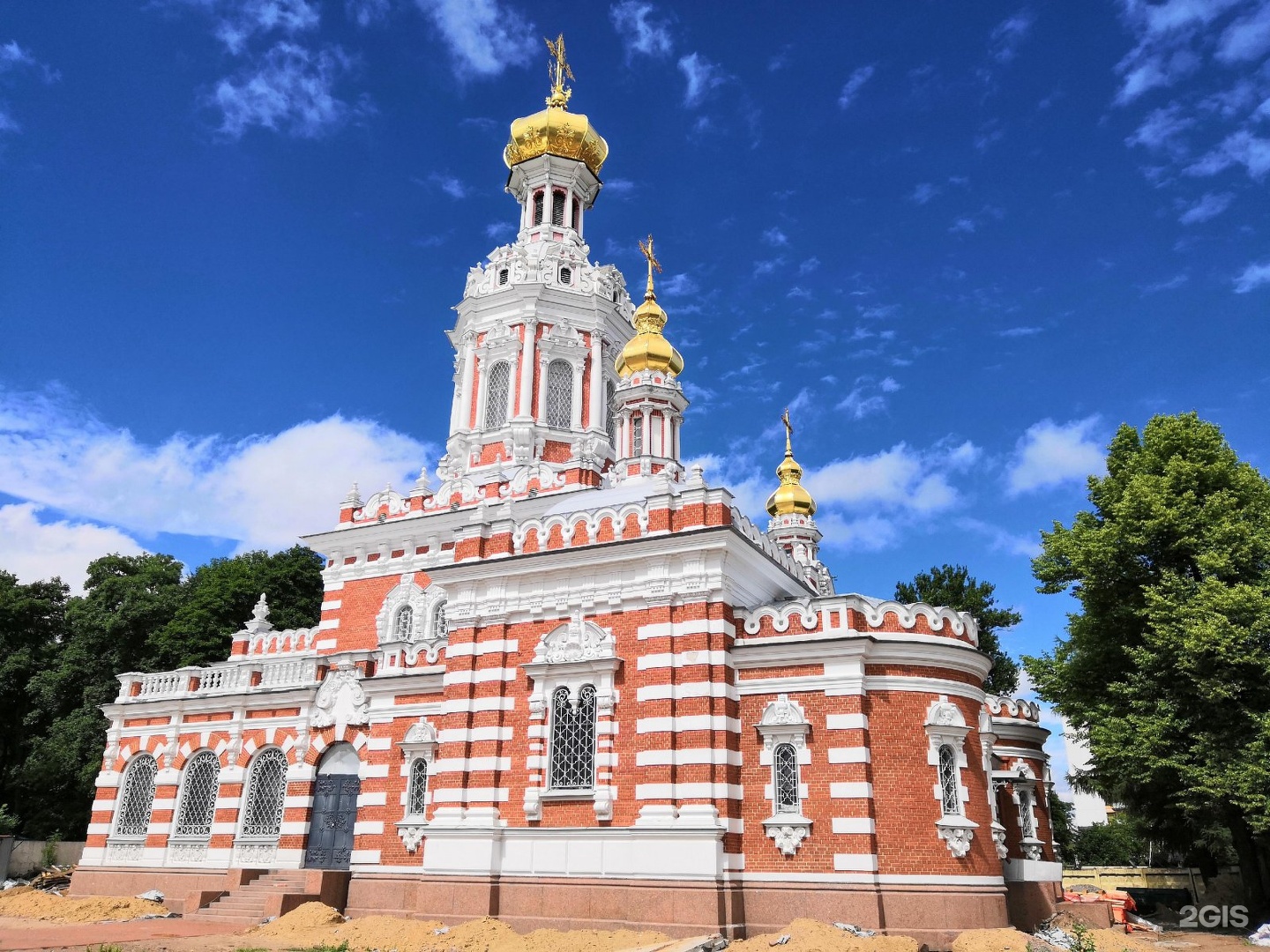 храм на смоленском кладбище в санкт петербурге