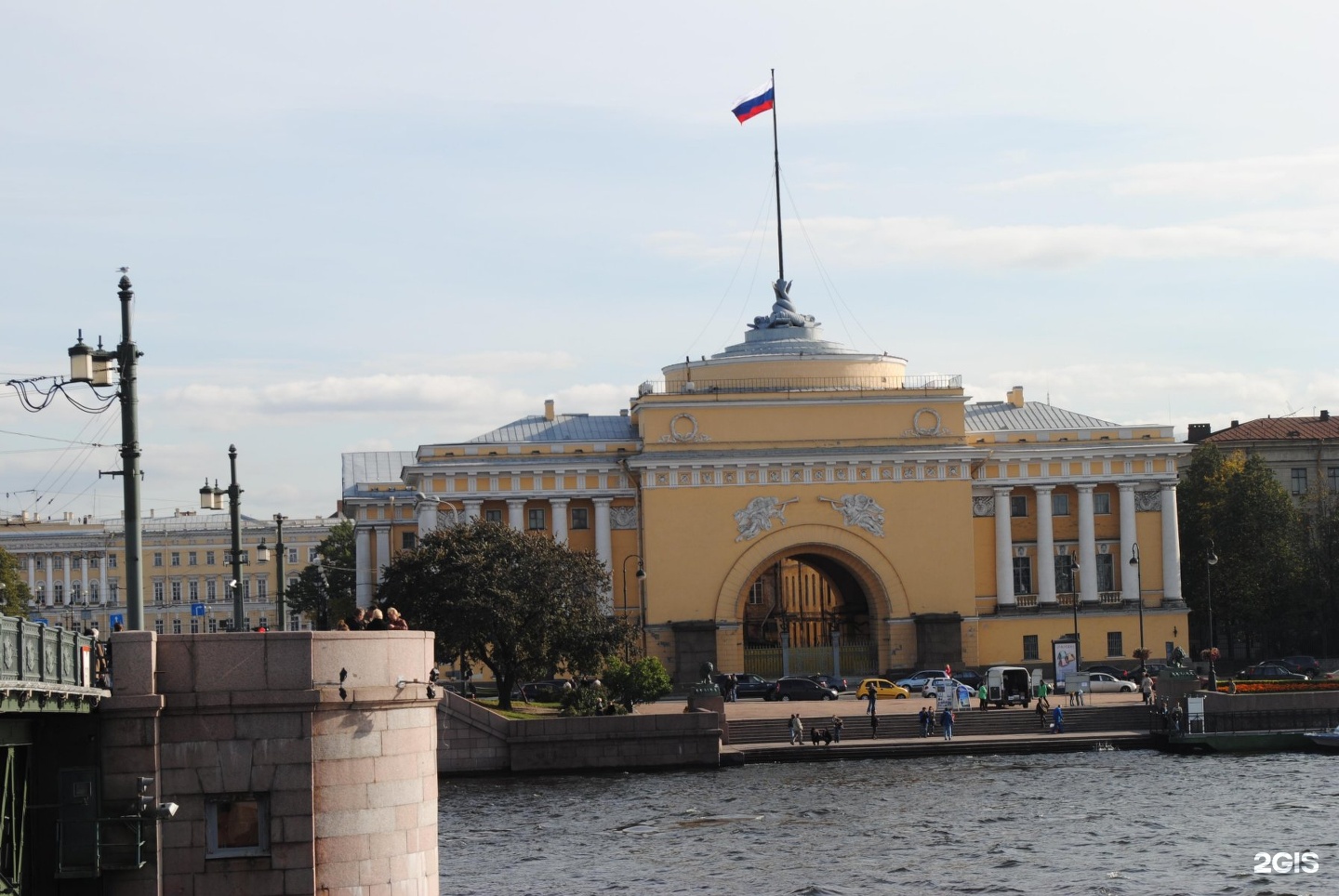 Адмиралтейская набережная 2 спуск со львами. Адмиралтейская 2 Санкт-Петербург. Адмиралтейская набережная 2. Адмиралтейская наб. 4. Адмиралтейская набережная 2 Санкт-Петербург причал.