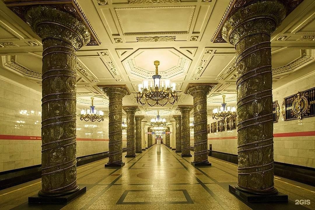 Самая красивая станция метро в санкт петербурге фото