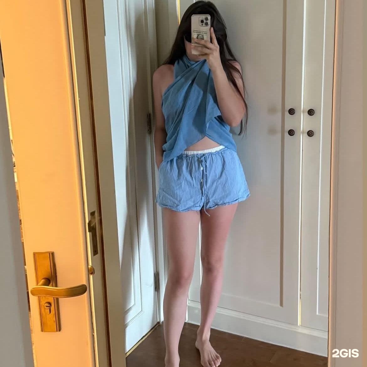 Колготки киген жас әйелмен жыныстық қатынас