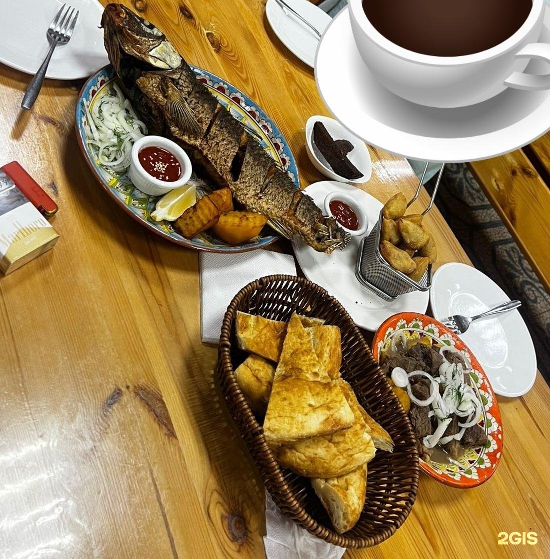 Темекі шегетін жалаңаш қыздың видеосы