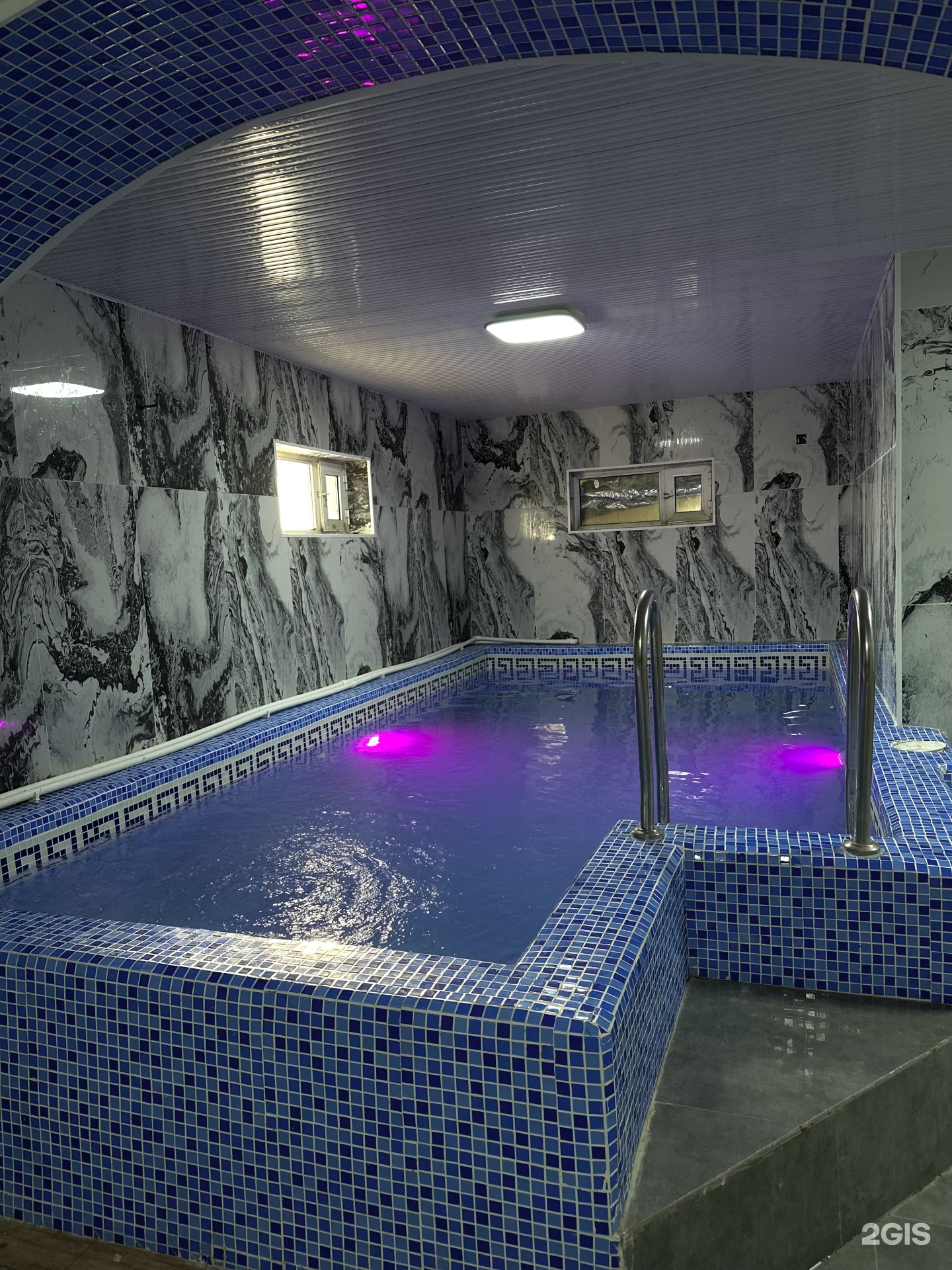 Бодибилдингтен жалаңаш әйелдер