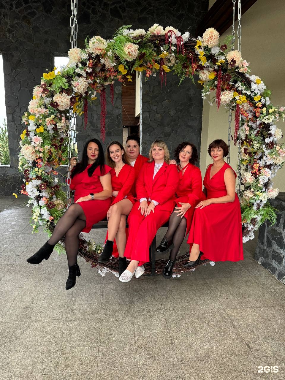 Tukli mushuklar bilan katta olchamli ayollar ishtirokidagi porno