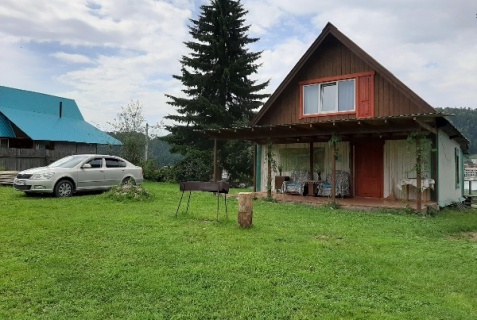 Иогач: Отель Два капитана