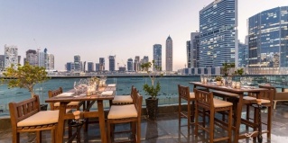 Dubai: Отель Radisson Blu Hotel Dubai Waterfront
