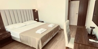 Дивноморское: Курортный отель Mersini Hotel