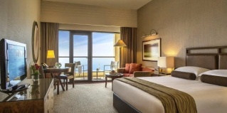Dubai: Отель Amwaj Rotana Jumeirah Beach