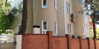 Геленджик: Гостевой дом Лукоморье