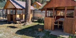 Архыз: Коттедж 3 сосны