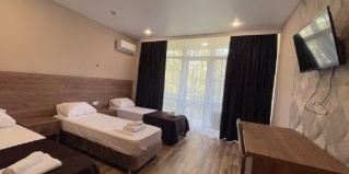 Лазаревское: Гостевой дом Атлас